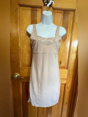 Women's Nude Lace-Trim Slip - Smooth Lightweight Layering